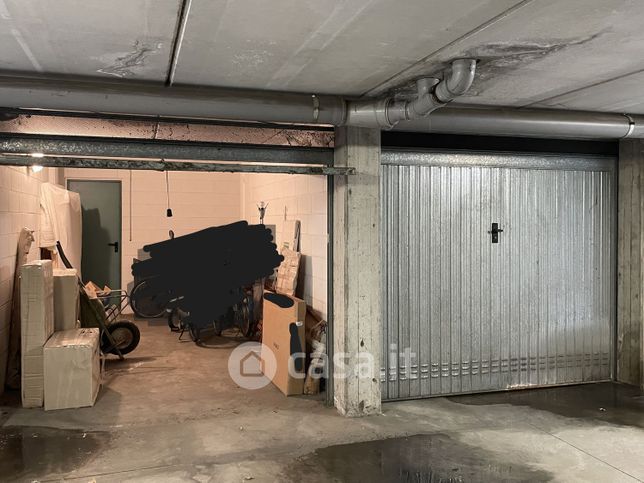 Box/posto auto in residenziale in Via della Malpensata 14