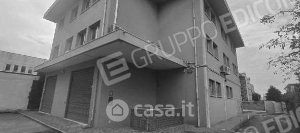 Ufficio in commerciale in Via Alipio Cappelletto 6