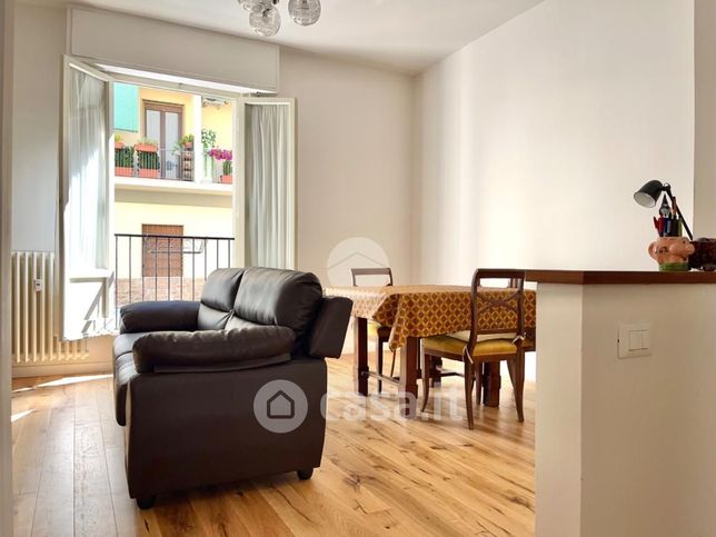 Appartamento in residenziale in Via del Pino 15
