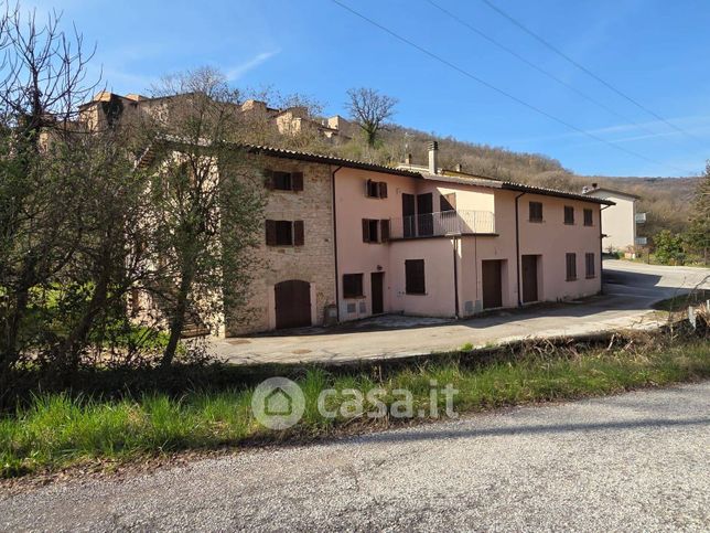Rustico/casale in residenziale in Vocabolo Cese