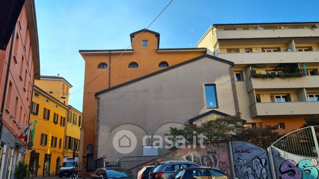 Garage/posto auto in residenziale in Via Mentana 2