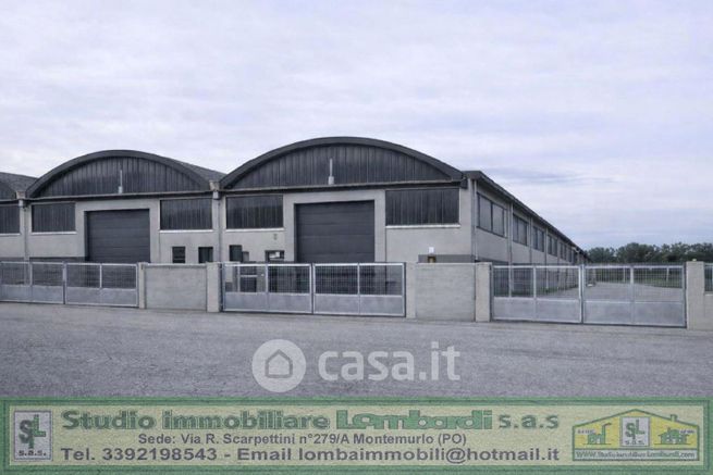 Capannone in commerciale in Via Lunga