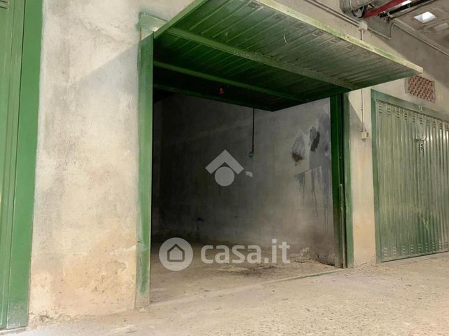 Garage/posto auto in residenziale in Corso Casale 255