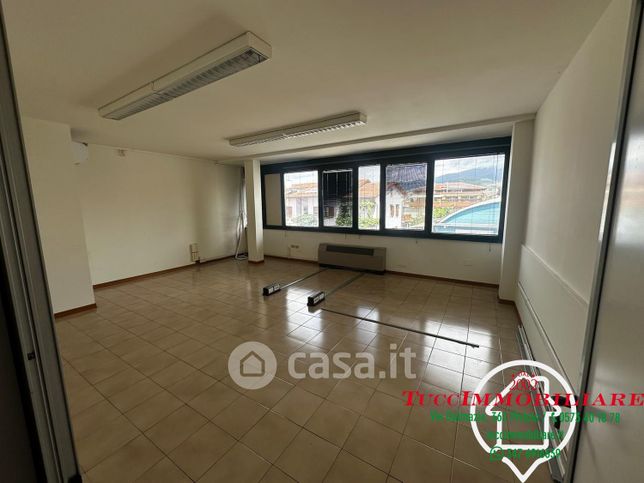 Ufficio in commerciale in Via Galileo Ferraris 14