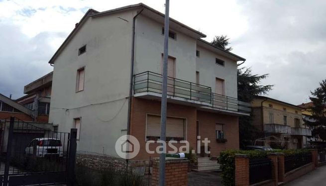 Casa indipendente in residenziale in Via Fiorita