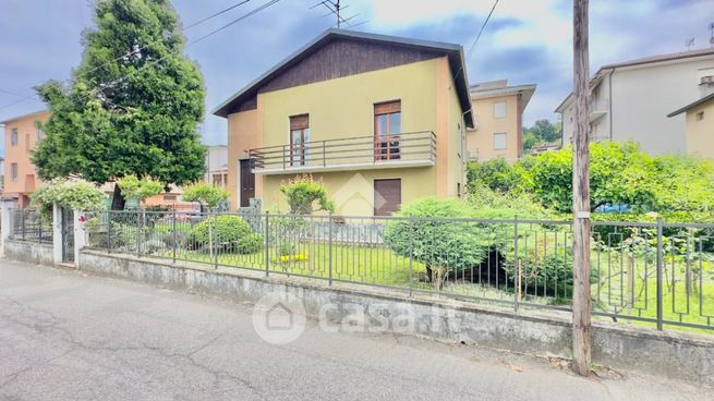 Casa indipendente in residenziale in Via Papa Giovanni XXIII 7
