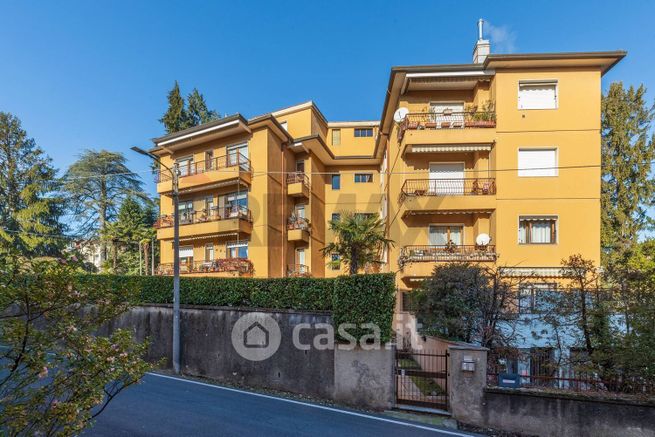 Appartamento in residenziale in Via Lazzaro Papi 6