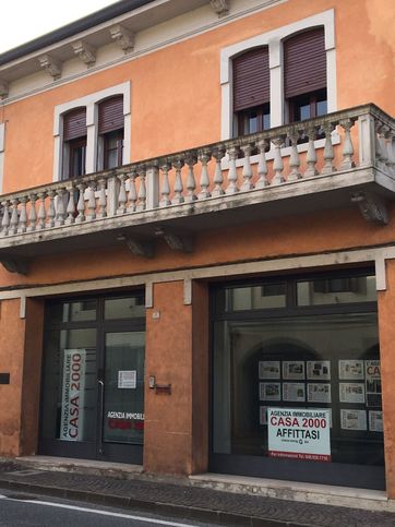 Ufficio in commerciale in Contrà dei Nodari 11