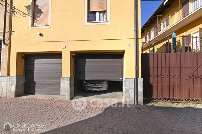 Garage/posto auto in residenziale in Via Brignone 20