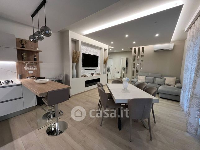 Appartamento in residenziale in Viale Maria Santissima Ausiliatrice 11