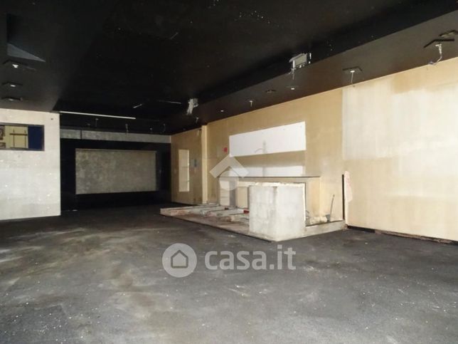 Capannone in commerciale in Via Piacenza 52