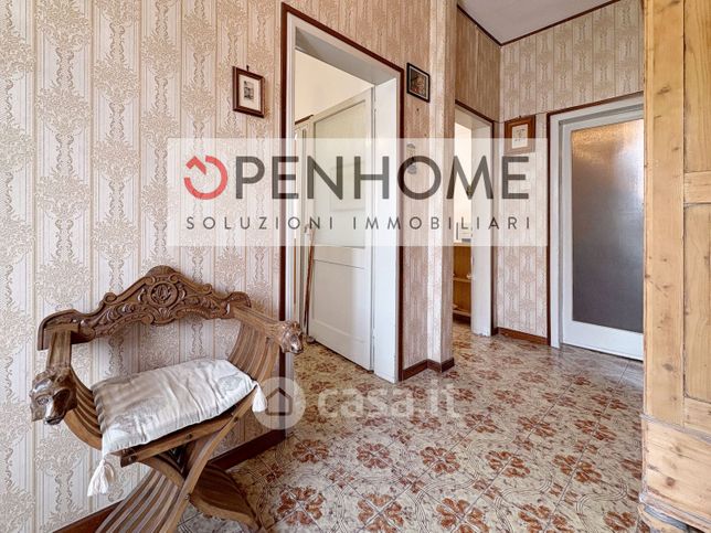 Casa bi/trifamiliare in residenziale in Via Primo Maggio 98