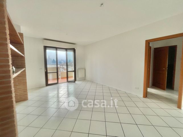 Appartamento in residenziale in Via Baccheretana 196