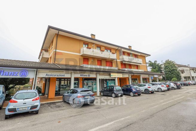 Appartamento in residenziale in Via Euganea Treponti 126