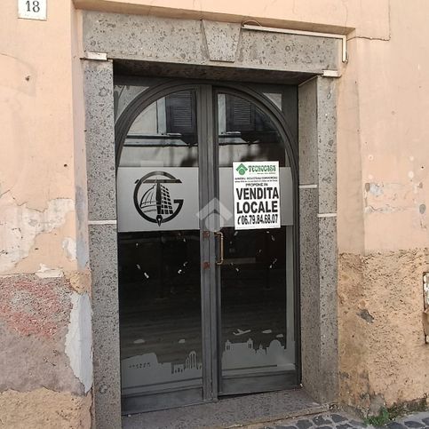 Ufficio in commerciale in Via Umberto I 18