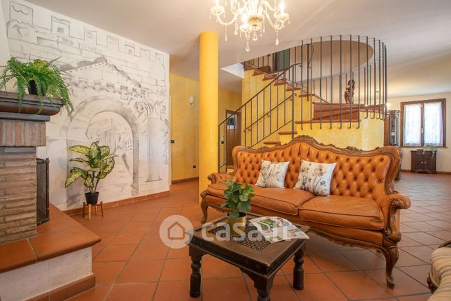 Villa in residenziale in Via Ca' Turchi 74