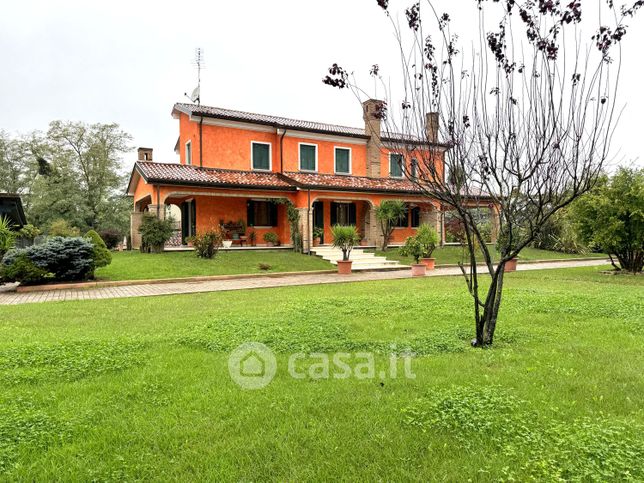 Casa indipendente in residenziale in Strada Statale 309 Romea