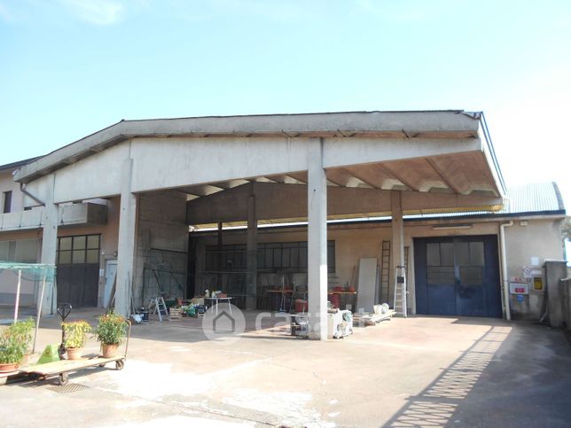 Capannone in commerciale in Via Giuseppe Garibaldi