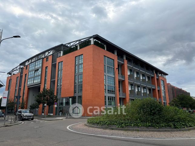 Box/posto auto in residenziale in Via Carlo de Angeli 3