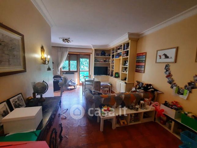 Appartamento in residenziale in Via Dea Bona