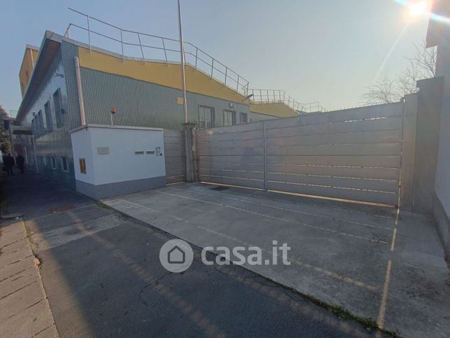 Capannone in commerciale in Via Piemonte