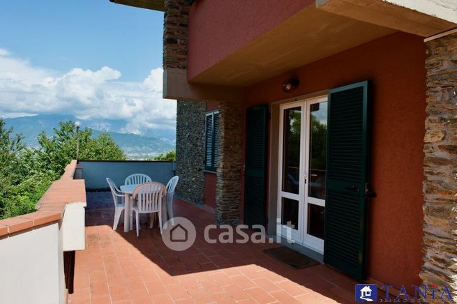 Casa bi/trifamiliare in residenziale in Via dell'Angelo 1