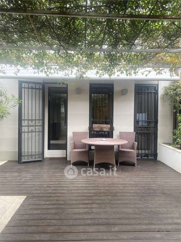 Villa in residenziale in Strada Collegara