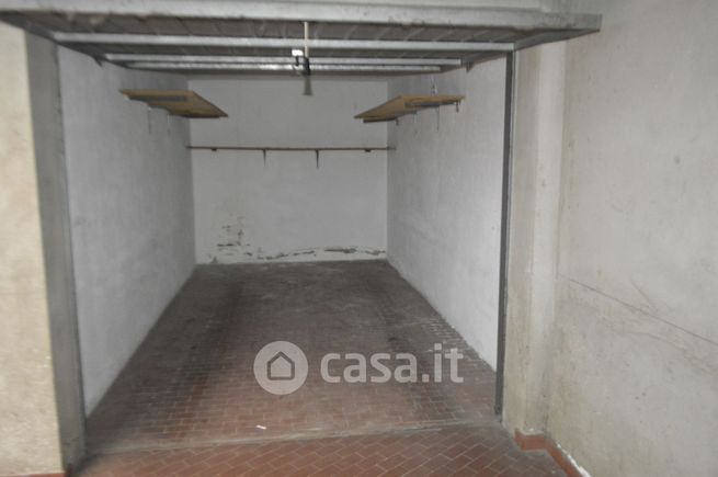 Box/posto auto in residenziale in Corso Novara