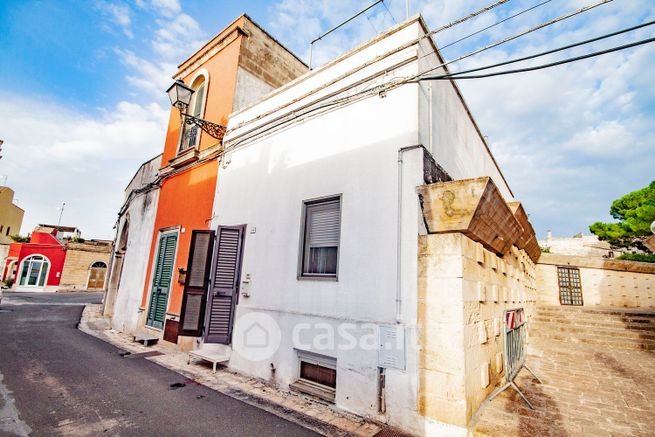 Casa indipendente in residenziale in Via IV Novembre