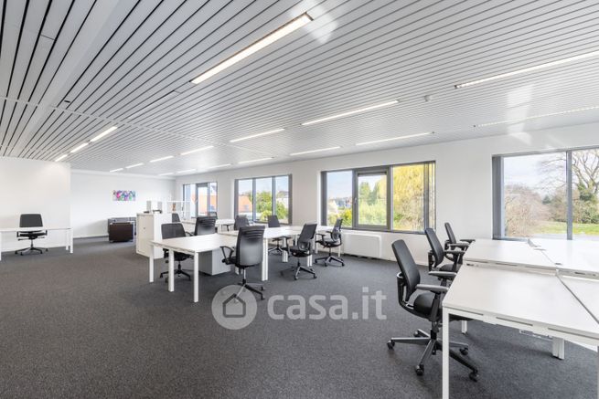 Ufficio in commerciale in Via San Bovio 3