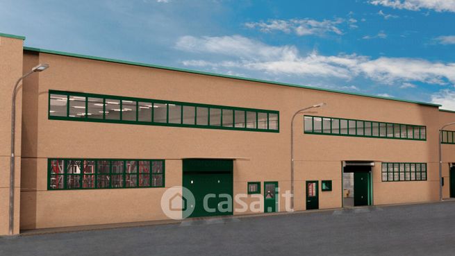 Capannone in commerciale in Via Monza
