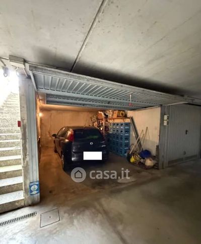 Box/posto auto in residenziale in Via Giacomo Matteotti 59