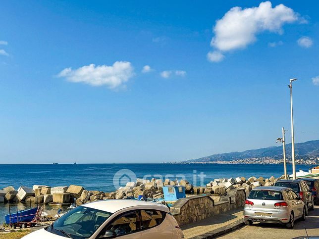 Appartamento in residenziale in Via Marina 167