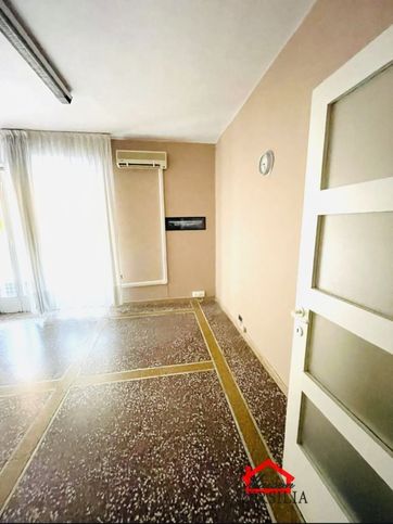 Ufficio in commerciale in Via Vincenzo Giudice 40