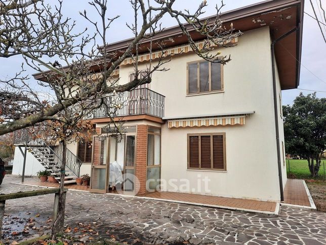 Casa indipendente in residenziale in Via Luisello