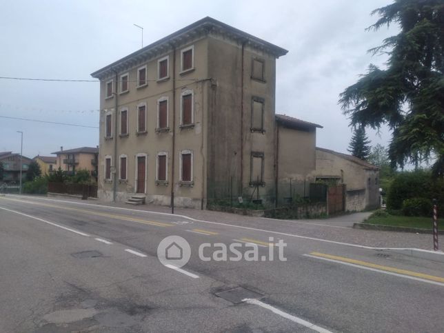 Terreno edificabile in residenziale in Via Castello