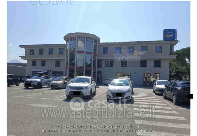 Ufficio in commerciale in Via Lamberto Corsi 3