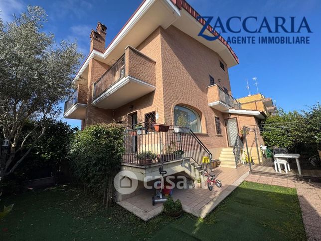 Villa in residenziale in Via Oreste Nigro