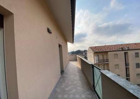 Appartamento in residenziale in Via Albania 7