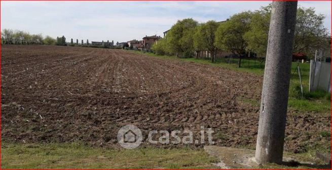 Terreno agricolo in commerciale in Via Gianni Rodari