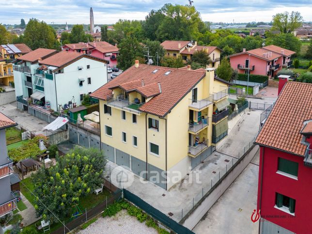 Appartamento in residenziale in Via Ca' de Fora 5