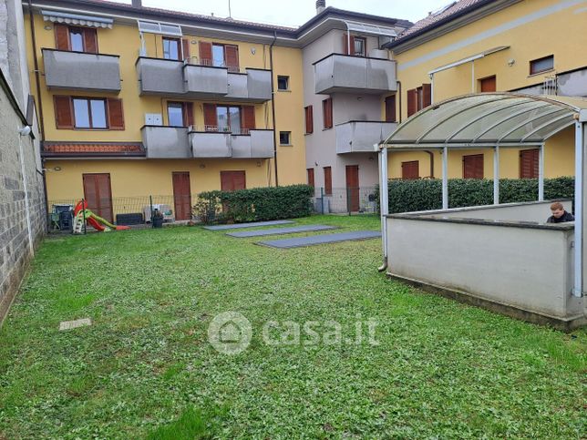 Appartamento in residenziale in Via Trieste 3 a
