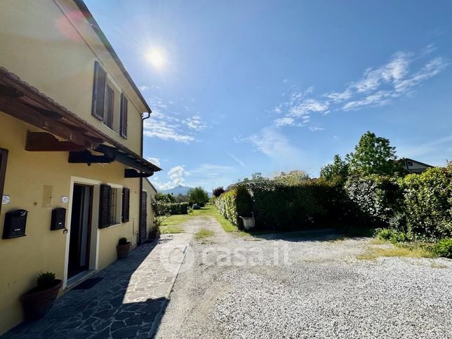Villetta a schiera in residenziale in Via Claudio Monteverdi Colignola 17