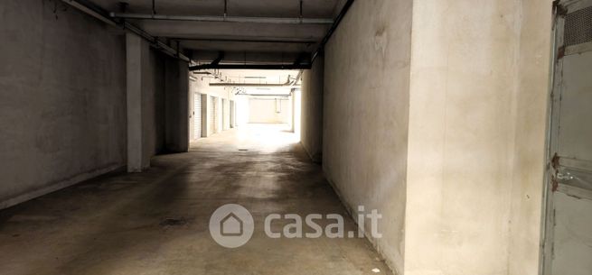 Garage/posto auto in residenziale in Via Nazionale Appia