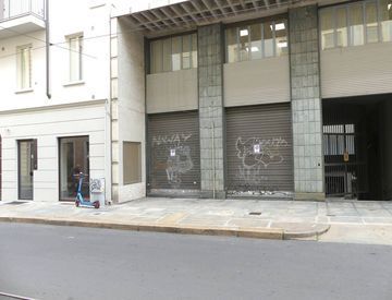 Ufficio in commerciale in Via Giuseppe Piazzi 4