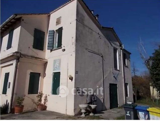 Casa bi/trifamiliare in residenziale in Via Argine Destro Canale Taglio