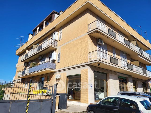 Appartamento in residenziale in Via Lombardia