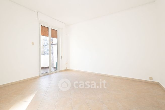 Appartamento in residenziale in Via Gela 4