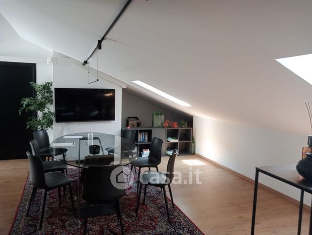 Ufficio in commerciale in Via Carlo Rezzonico