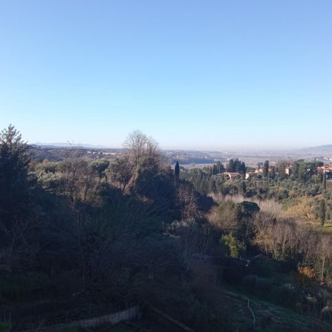 Villetta a schiera in residenziale in Via Nazionale